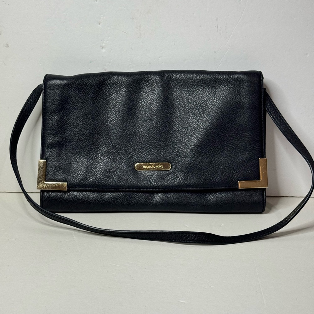 Michael Kors Beverly Oversized Clutch Black Supple Leather Convertible - Picture 1 of 10